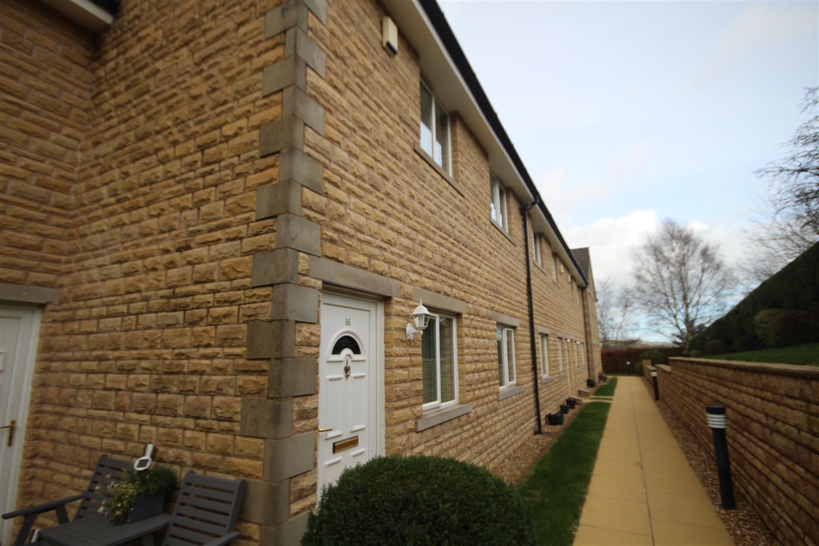 2 bedroom apartment Let Agreed in Colne - IMG_1828.jpg